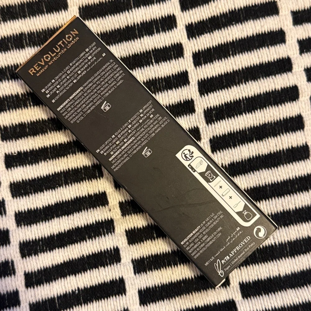 🌻 Revolution Makeup Midnight Kiss Lip Kit NWT